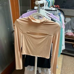 Long sleeve crop top